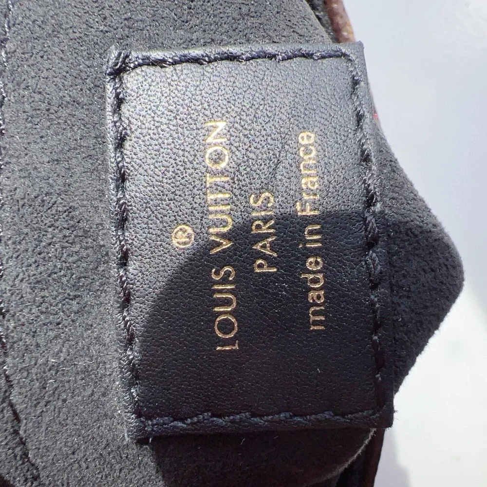 Louis Vuitton Lock BB Black❌sold❌ - Picture 9 of 16